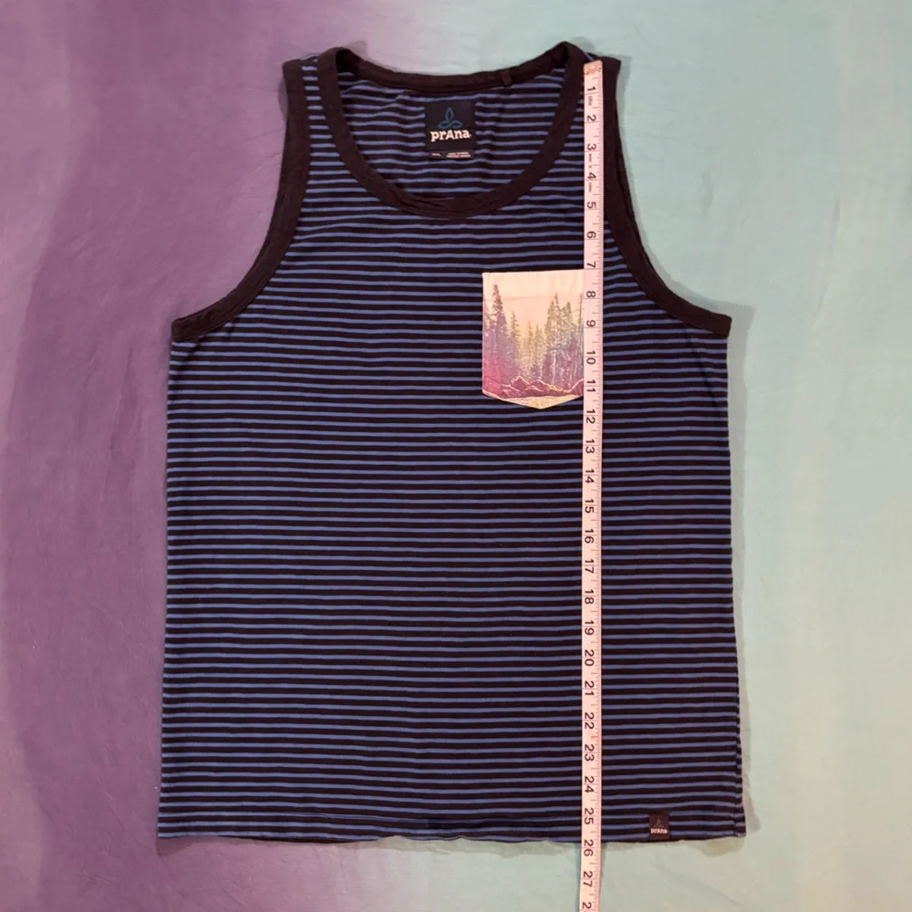 Prana Striped Men’s Tank with contrasting Scenic Pocket Detail - Picture 8 of 12
